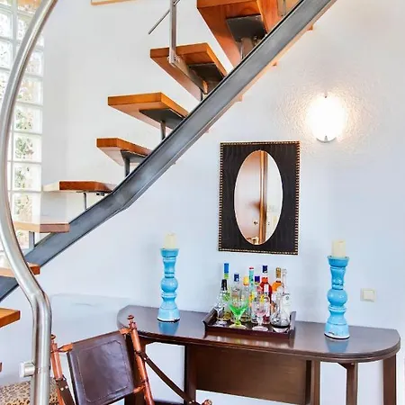Urania Sani Villas *